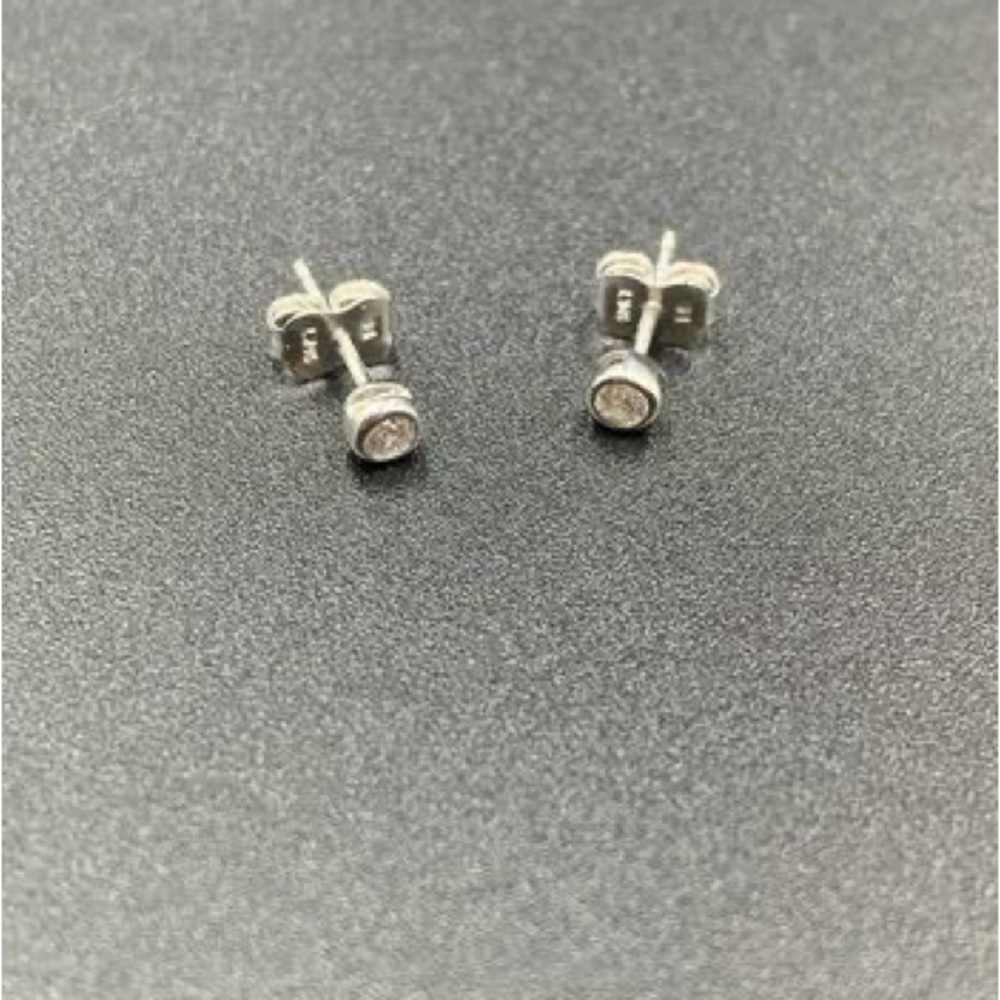 10K White Gold Cubic Zirconia Stud Earrings 3mm - Picture 2 of 3